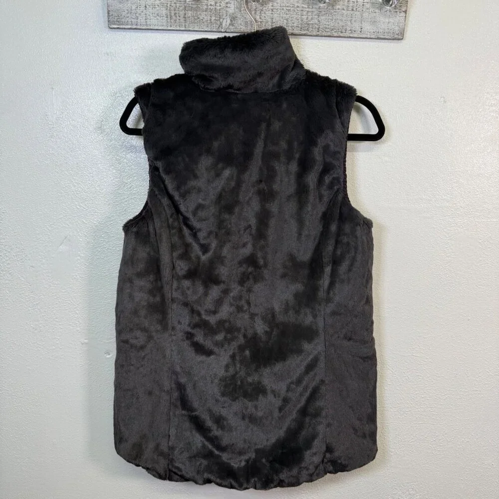 The North Face Mossbud Reversible Faux Fur Lined Vest Medium Purple Athleisure - Picture 3 of 15